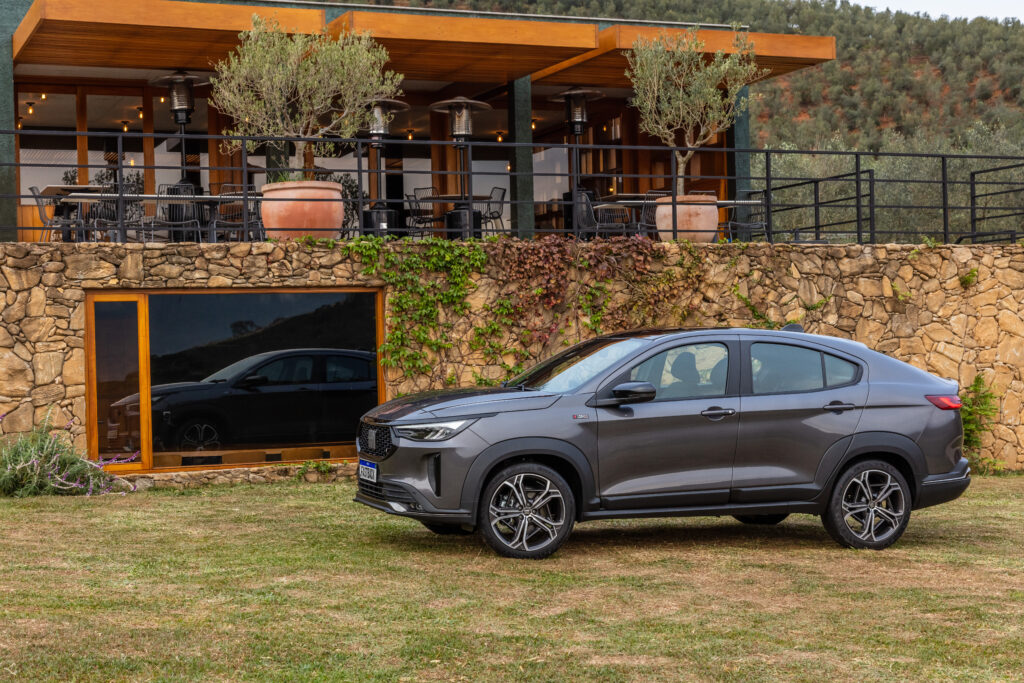 Fiat_Fastback_Limted_365